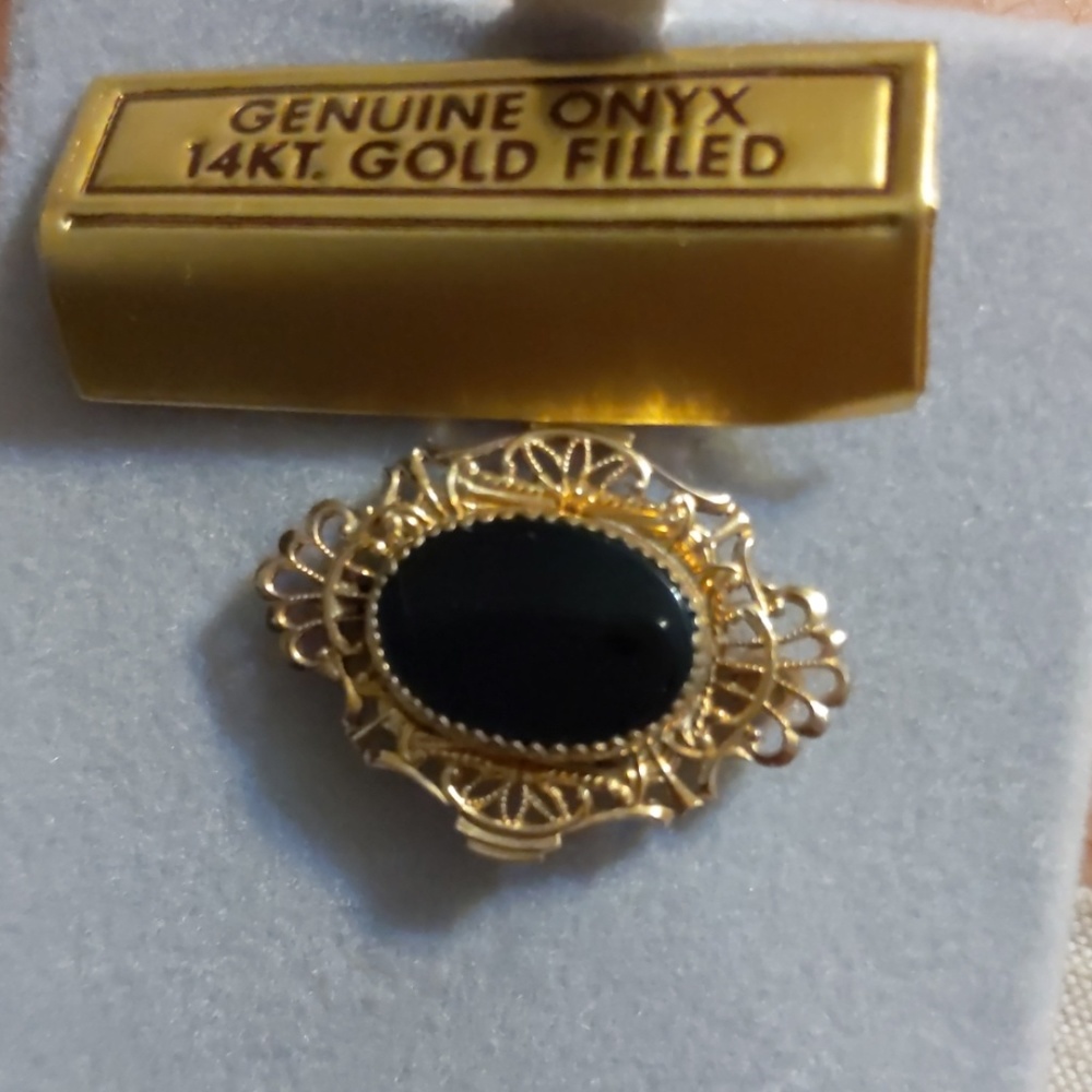 Onyx 14k carat gold filled brooch